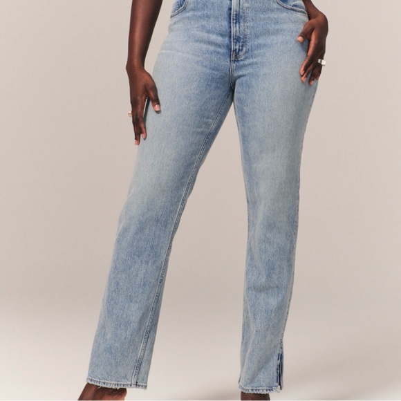 Abercrombie & Fitch Denim - NWOT [Size: 25 Short] Abercrombie Curve Love Ultra High Rise 90s Straight Jean